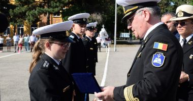 GALERIE FOTO. Ceremonie de absolvire a promoției „Regele Mihai I- 100” a Colegiului Naţional Militar Constanţa - 5