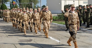 Ceremonie de repatriere a militarilor din Afganistan