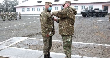 GALERIE FOTO. Ceremonii de predare – primire a drapelului la Batalionul 911 Infanterie “Capidava” şi la Batalionul 345 Artilerie “Tomis” - 4