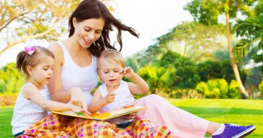 Stire din Social : Lucraţi în altă ţară şi vreţi alocaţia pentru copil? Ce trebuie să faceți