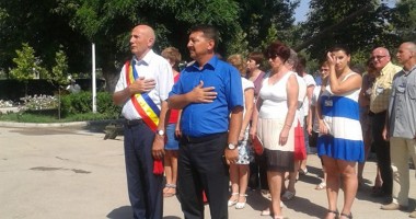Stire din Politică-Administrație : Ce au făcut locuitorii din Cernavodă de Ziua Imnului