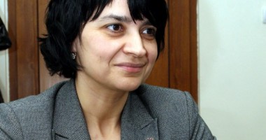 Stire din Politică-Administrație : Bătălia pentru Cernavodă. Cine vrea să îi ia scaunul Marianei Mircea