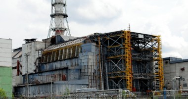 Stire din Actualitate : Luna viitoare încep lucrările  de asamblare a noului  sarcofag de la Cernobîl