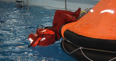 Echipajul unei nave a fost salvat la… CERONAV - 5