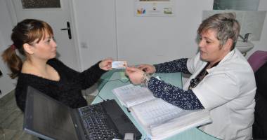 Stire din Sănătate : Ce probleme  întâmpină medicii  la cardurile de sănătate