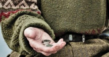 Stire din Actualitate : Un cerșetor român a ajuns angajat la o primărie din Franța