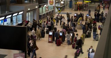 Stire din Actualitate : Certificat digital şi două teste PCR false, descoperite de polițiștii de frontieră pe Aeroportul Otopeni