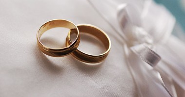 Stire din Social : INS. Câți români se mai căsătoresc și câți mai divorțează