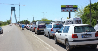 Stire din Eveniment : Ce rute vă recomandă polițiștii pentru a scăpa de aglomerație pe litoral