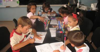 Stire din Cultură-Educație : Ce șansă  ar avea elevii să mai primească bani