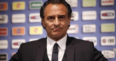 Stire din Sport : Fotbal / Cesare Prandelli a demisionat de la Valencia