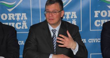 Stire din Politică-Administrație : Mihai Răzvan Ungureanu: "Ce se petrece în PSD e o lecție pentru PNL"