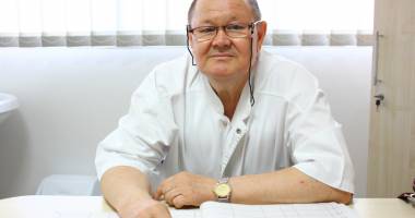 Stire din Sănătate : Hemoroizi sau fisuri anale. Cum recunoaștem simptomele și cum evităm complicațiile