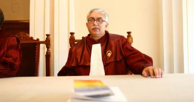 Stire din Politică-Administrație : Ce spune Zegrean despre legile Big Brother