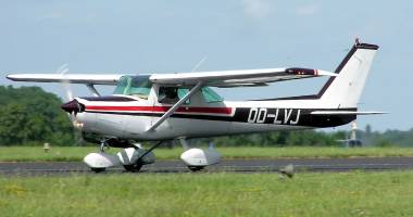 Stire din Social : Tragedie aviatică. Un pilot român s-a prăbușit cu avionul
