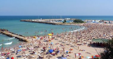 Stire din Economie : Care sunt cele mai căutate staţiuni unde românii vor să meargă în vacanţă
