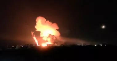 Stire din Eveniment : Explozie la una dintre cele mai importante surse de energie din Capitală. Pene de curent în mai multe zone