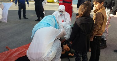 Cetățean turc, încătușat pentru că a călăuzit peste 80 de migranți - 2