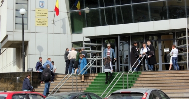 Stire din Economie : Cetățenii să ne dea în judecată, dacă își vor drepturile legale!
