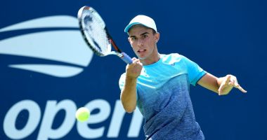 Stire din Sport : Cezar Creţu s-a calificat în optimile turneului BCR Sibiu Open (challenger)