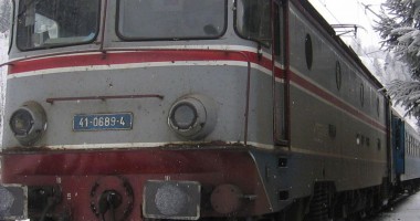 Stire din Social : Cod galben/ Patru trenuri de călători anulate, în județul Constanța