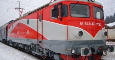 Stire din Economie : CFR nu mai vinde bilete cu anticipație pentru zonele afectate de vreme