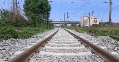 Stire din Economie : CFR: Contract în valoare de peste 500.000 de lei, pentru lucrări pe tronsonul Palas - Constanţa - Port B