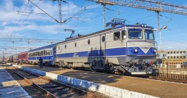 Stire din Economie : CFR suspendă zeci de trenuri din cauza datoriilor. Iată care sunt rutele afectate
