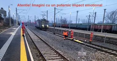 Stire din Eveniment : A vrut să scurteze drumul și a fost lovit mortal, după ce a traversat calea ferată