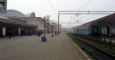 CFR-iștii au blocat 900 de trenuri în gări - 5