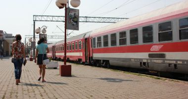 Stire din Social : Călătorii din trenuri, sancționați pentru că nu aveau măști de protecție