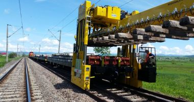 Stire din Economie : CFR cumpără sisteme de trenuri de lucru pentru a reface infrastructura feroviară