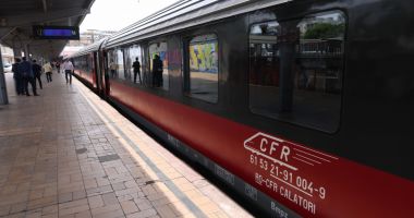 Stire din Economie : Suspendarea trenurilor, evitată în ultimul moment: CFR Călători a plătit o parte din datorii