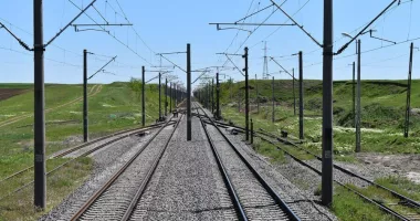 Stire din Eveniment : Tragedie pe calea ferată Constanța–București. Doi vârstnici loviți mortal de un automotor