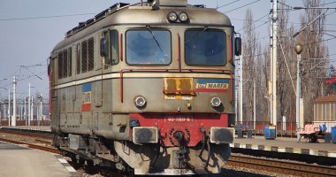 Stire din Economie : Încă un ofertant s-a retras de la privatizarea CFR Marfă