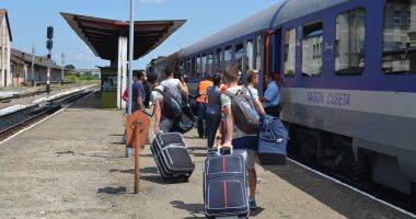 Stire din Social : CFR suplimentează numărul trenurilor de Paște și 1 Mai
