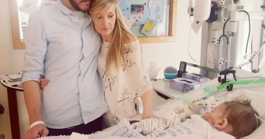 Micuțul Charlie Gard a murit. Mesajul transmis de mama băiatului
