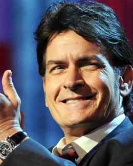 Charlie Sheen se vinde scump
