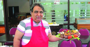 Stire din Diverse : Chef Hamid gătește oriental la Barchetta, în Neptun