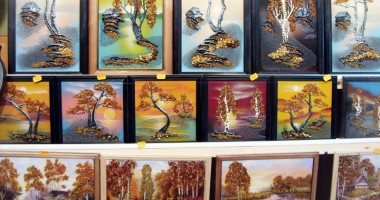 Stire din Diverse : Artistul care dă viață chihlimbarului