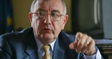 Stire din Politică-Administrație : Chiliman anunță că s-a autosuspendat din funcțiile deținute în PNL