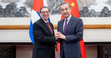 Stire din Actualitate : China salută rezistența Cubei la presiunea Statelor Unite ale Americii
