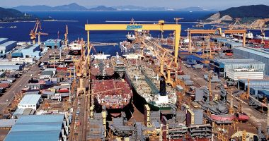 Stire din Economie : China a avizat fuziunea a doi giganți din industria navală