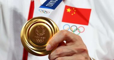 Stire din Sport : China domină întrecerile de la Tokyo. România, abia pe locul 41