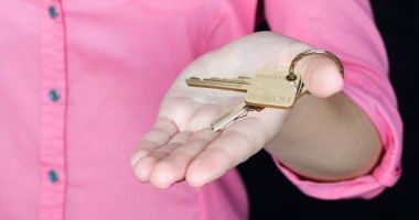 Stire din Social : Ce obligații fiscale ai dacă obții venituri din închirierea locuințelor în 2022
