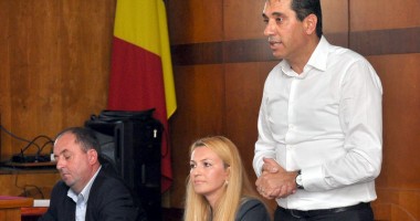 Stire din Politică-Administrație : "Mazăre este un golan!"