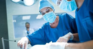 Stire din Social : Ficatul prelevat de la un băiat de 14 ani a fost transplantat tinerei intoxicate cu ciuperci
