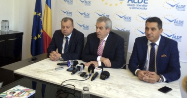Stire din Politică-Administrație : Gigi Chiru, lansat de Tăriceanu în cursă la Constanța. "Noi ne batem cu PNL. Suntem singurul partid liberal"