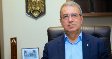 Stire din Politică-Administrație : Primarul Vergil Chiţac, despre blocurile ceauşiste: "Toate trebuie să fie reabilitate energetic"