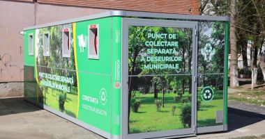 Stire din Politică-Administrație : Edilul Vergil Chițac: „S-au montat 14 eco-insule digitalizate în oraş”